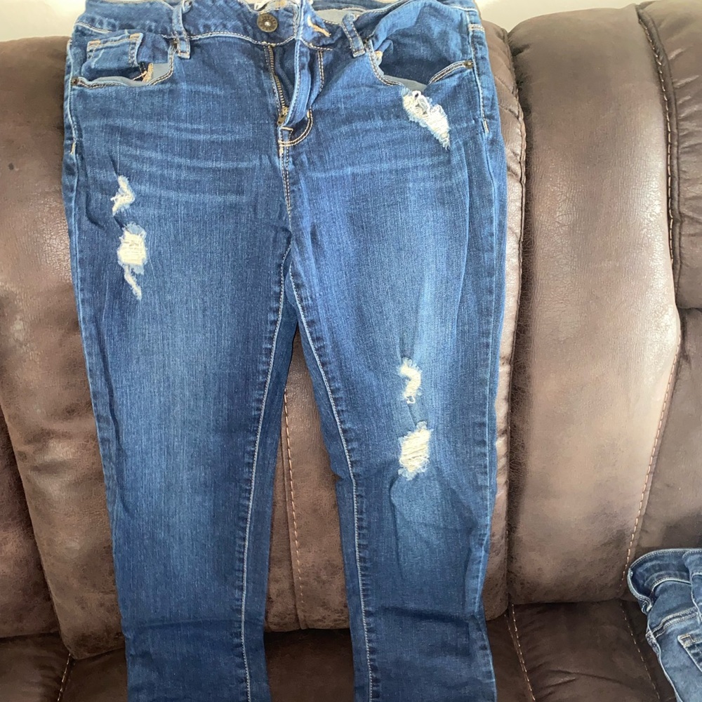 Bullhead size 11 ripped jeans